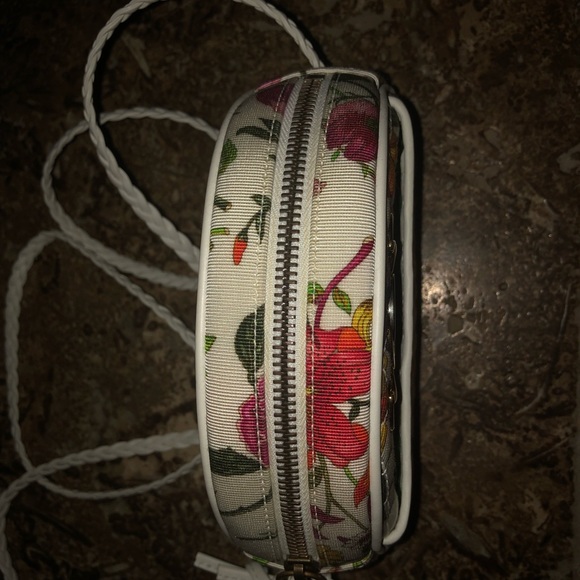 New in box Gucci compact handbag - Picture 5 of 10